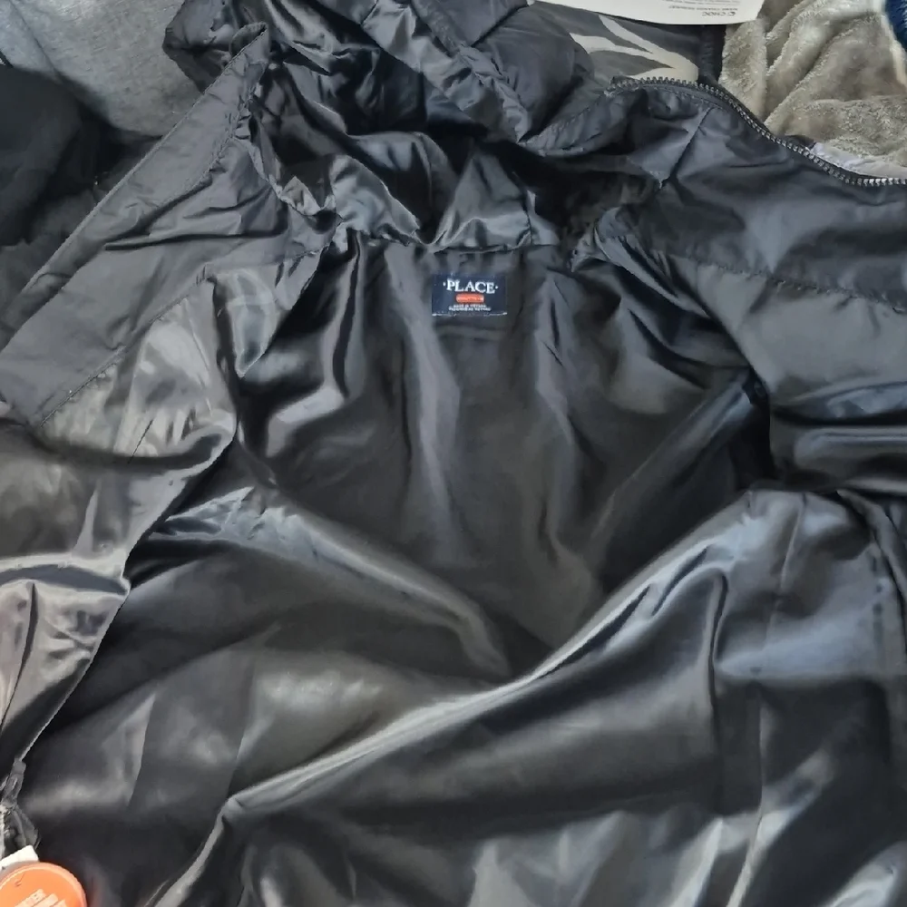 The Children's Place Charcoal and Light Gray Puffer Jacket - Picture 5 of 6